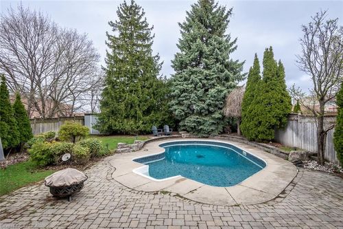 759 Childs Drive, Milton, ON, L9T4L3 | Card Image