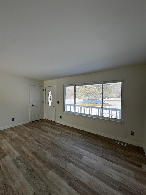 11074 E Mt Morris Road, Davison, MI, 48423 | Card Image