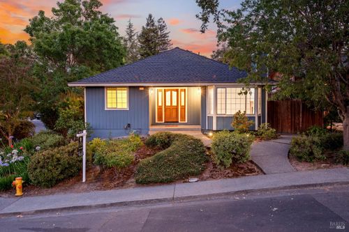 900 Caton Ct, Sonoma, CA, 95476-3261 | Card Image