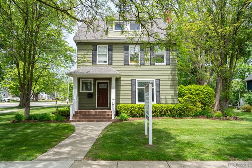 640 W University Dr, Rochester, MI, 48307-1850 | Card Image