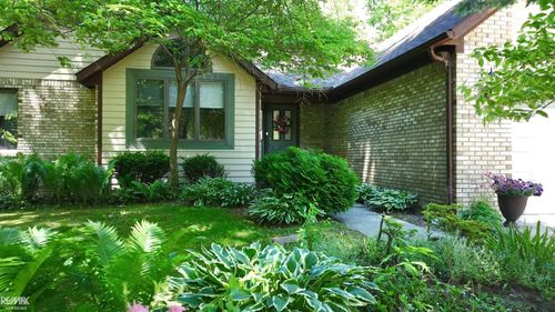 6440 Benoit Rd, Clay, MI, 48001-3308 | Card Image