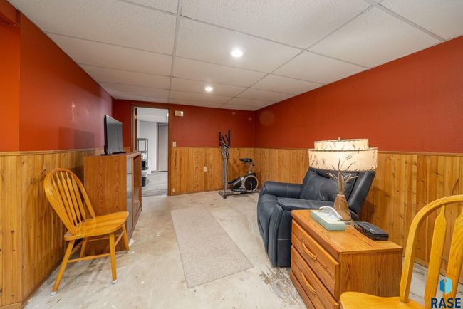 2013 E Sylvan Cir, House other with 4 bedrooms, 2 bathrooms and null parking in Brandon SD | Image 32