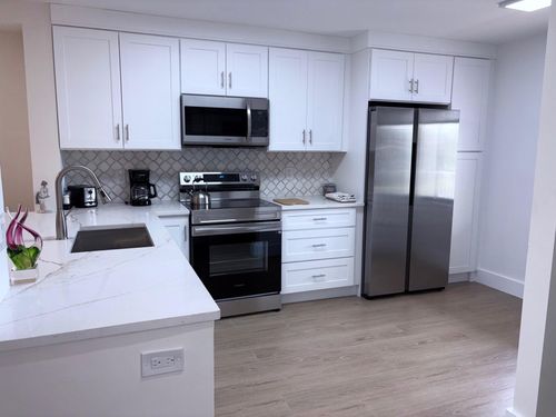 305-7350 Kinghurst 305 Drive, Delray Beach, FL, 33446 | Card Image