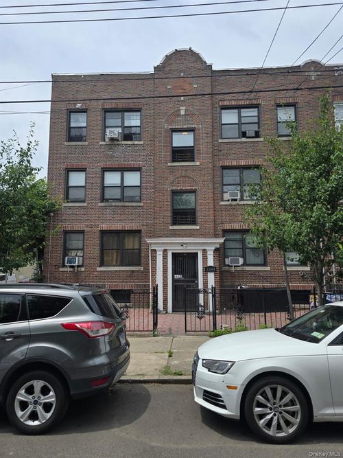 86-44 123rd St, Richmond Hill, NY, 11418-2604 | Card Image
