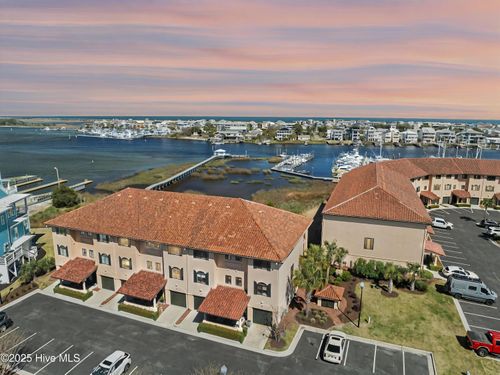 103 Spencer Farlow Dr, Carolina Beach, NC, 28428-4001 | Card Image