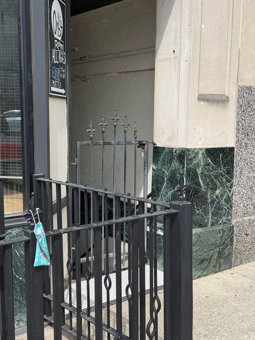 107-001 College Avenue, Bloomington, IN, 47404 | Card Image