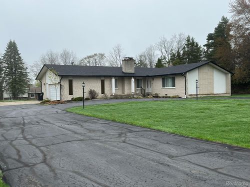 33426 Harlan Drive, Farmington Hills, MI, 48331 | Card Image