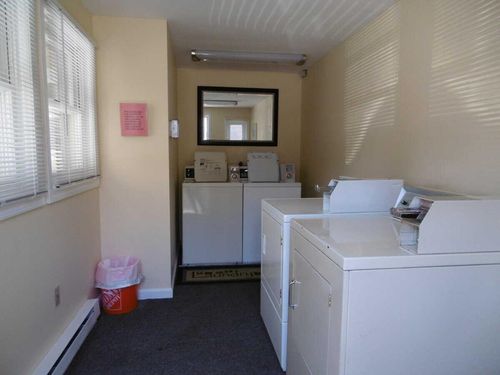 apt-1d-159 River Rd, Manchester, NH, 03104-2928 | Card Image