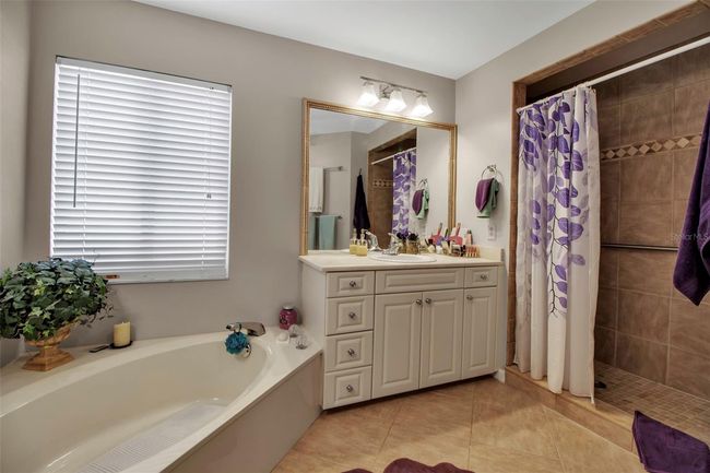 APT-9C - 6101 34 Th St W, Condo with 3 bedrooms, 2 bathrooms and null parking in BRADENTON FL | Image 32