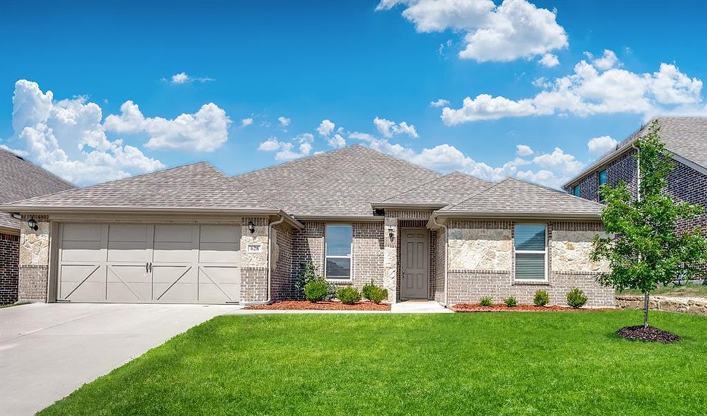 Soaring Star Ln, Aledo, TX 76008