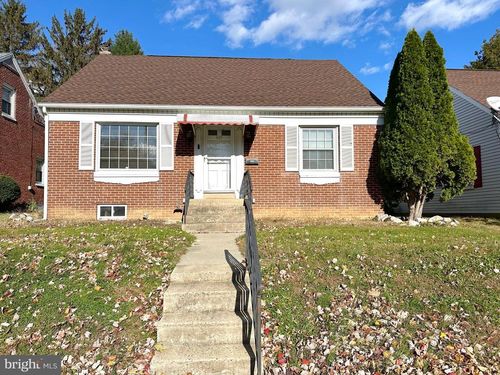 449 Hershey Ave, LANCASTER, PA, 17603-5701 | Card Image