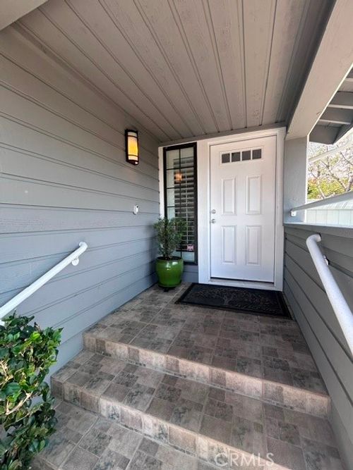 b-2607 Dove Creek Ln, Pasadena, CA, 91107-1455 | Card Image