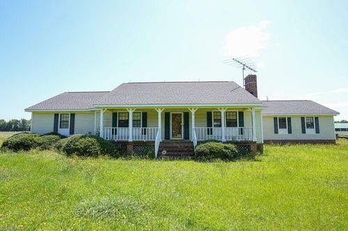 9141 Hasty Rd, Laurinburg, NC, 28352-8651 | Card Image
