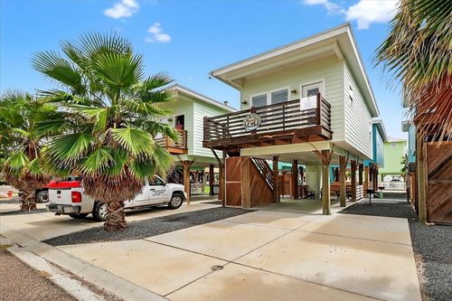 1924 S 11th St, Port Aransas, TX, 78373-6057 | Card Image