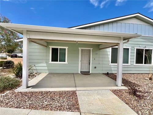122 Veteran Pl, Palmdale, CA, 93550-4674 | Card Image