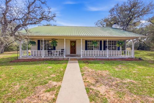 11847 Friar Rd, Cuero, TX, 77954-6910 | Card Image