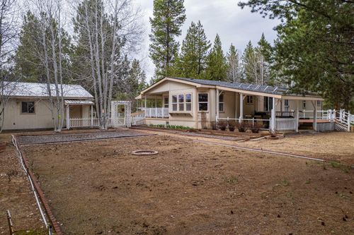 147135 Bills Rd, Gilchrist, OR, 97737-9721 | Card Image