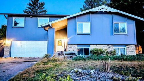 8200 Georgia Ct N, Brooklyn Park, MN, 55445-2532 | Card Image