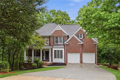 682 Montglade Ct, Suwanee, GA, 30024-7482 | Card Image