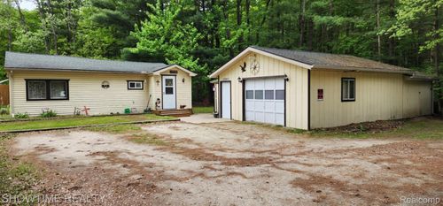 3820 Abbottsford Road, Clyde Township, MI, 48060 | Card Image