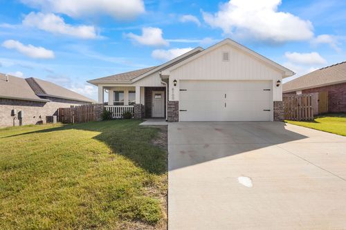 6100 Nw Hoover St, Bentonville, AR, 72713-4034 | Card Image