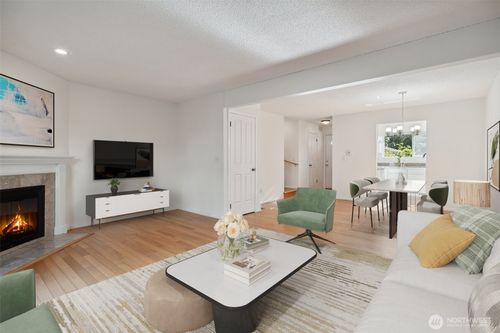 j2-10030 Ne 120th St, Kirkland, WA, 98034-6617 | Card Image