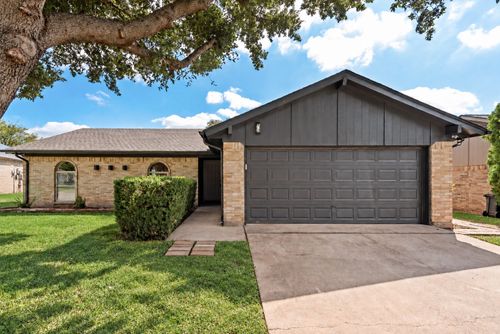 3021 Meadowmoor Street, Fort Worth, TX, 76133 | Card Image