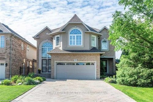 79 Surrey Dr, Ancaster, ON, L9K1L9 | Card Image