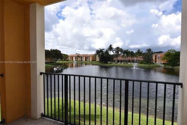 APT-202 - 2151 W Preserve Way, Condo with 2 bedrooms, 2 bathrooms and null parking in Miramar FL | Image 27
