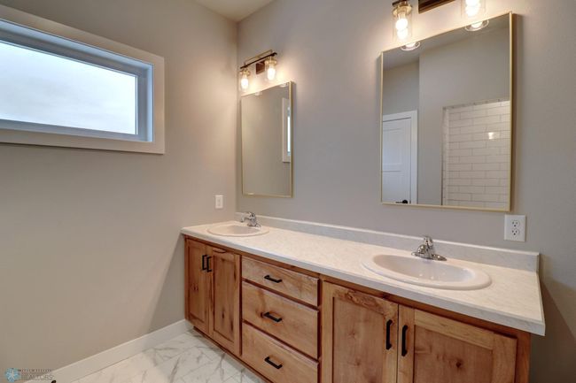 Primary Bathroom Vanity with Dual Sinks | Image 31