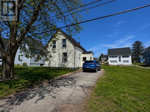 161 Hanover St, Summerside, PE, C1N1E5 | Card Image