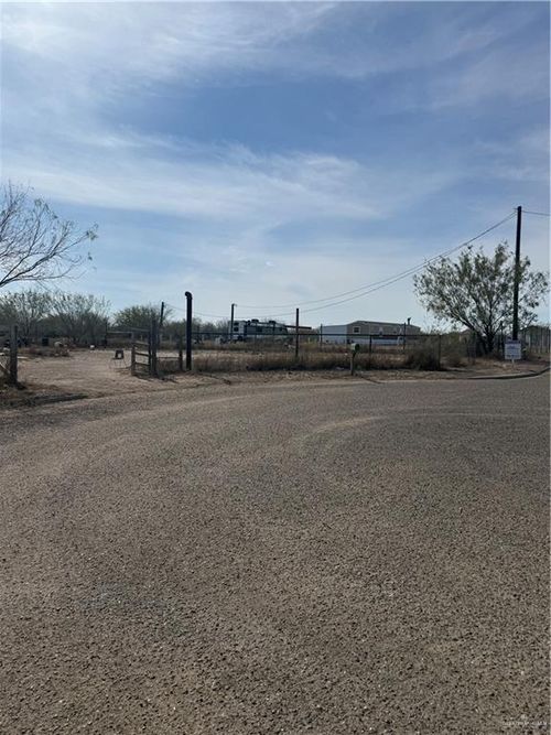 816 El Toro Ave, Sullivan City, TX, 78595-0299 | Card Image