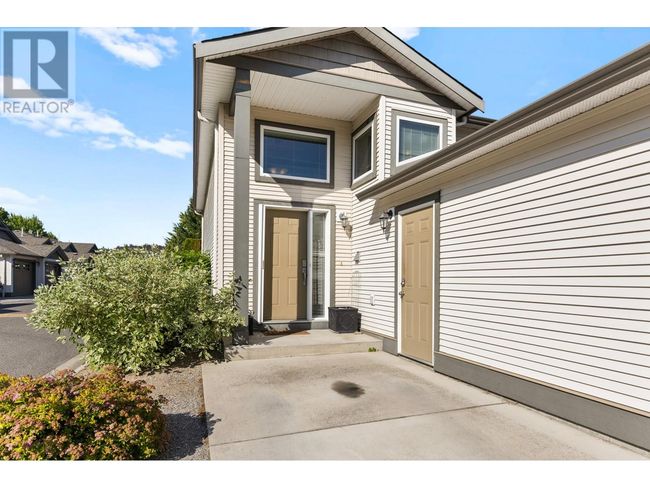 14 - 225 Glen Park Dr, Townhouse with 3 bedrooms, 2 bathrooms and 2 parking in Kelowna BC | Image 4