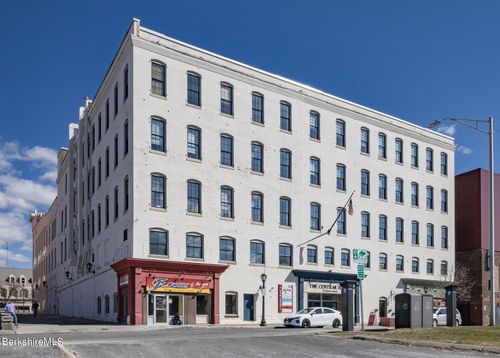 75 North St, Pittsfield, MA, 01201-5152 | Card Image