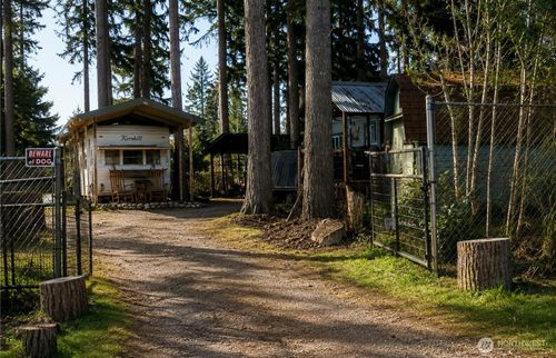 6277 Spruce Ct, Maple Falls, WA, 98266-8264 | Card Image