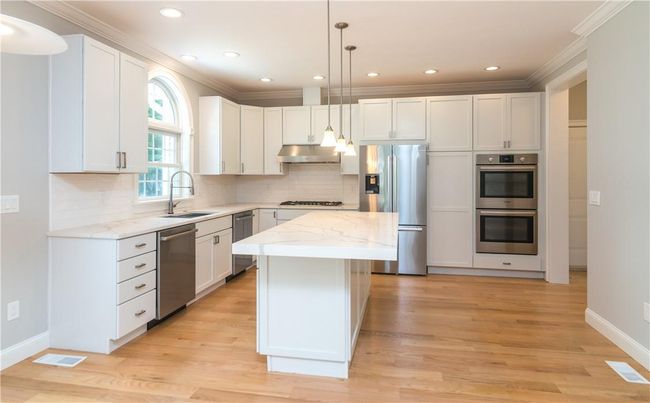Kitchen | Image 7