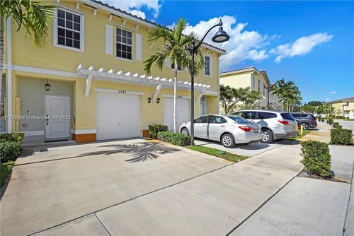 1121-1121 Nw 41st Ln, Lauderhill, FL, 33313-6652 | Card Image