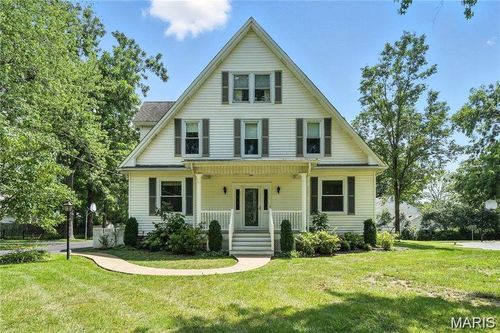 9310 Old Bonhomme Rd, Olivette, MO, 63132-4311 | Card Image