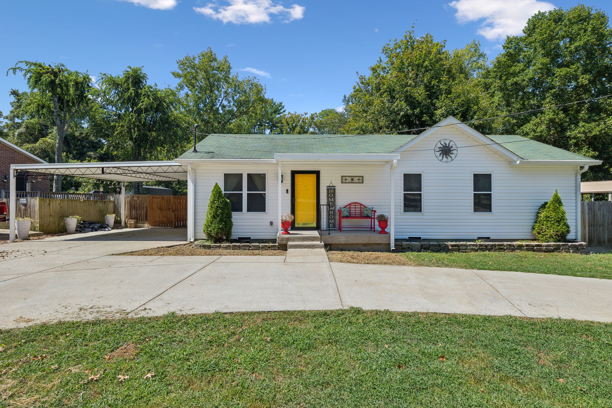Lake Dr, Nashville, TN 37214