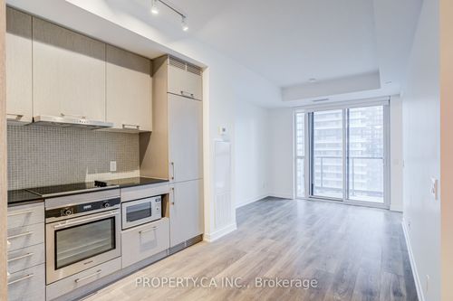 3715-87 Peter St, Toronto, ON, M5V0P1 | Card Image