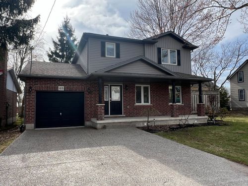 48 Wellington St, East Zorra Tavistock, ON, N0B2R0 | Card Image