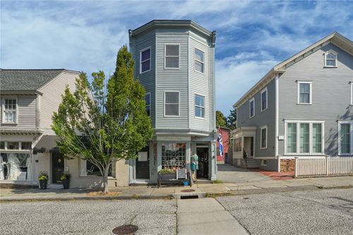 26 Franklin St, Newport, RI, 02840-3013 | Card Image
