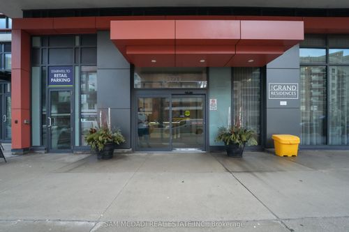 202-4070 Confederation Pky, Mississauga, ON, L5B0E9 | Card Image