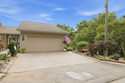 101 Morton Mill Cir, Nashville, TN, 37221-6715 | Card Image