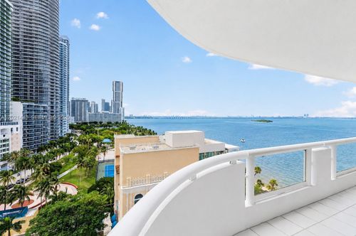 a-1437-1717 N Bayshore Dr, Miami, FL, 33132-1151 | Card Image