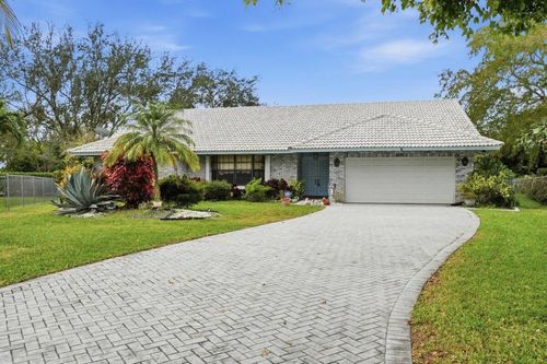 8870 Nw 49th Dr, Coral Springs, FL, 33067-1954 | Card Image