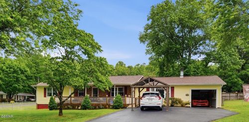 321 Smoky View Rd, Knoxville, TN, 37920-6330 | Card Image