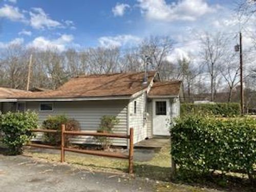 8 Delaware And Hudson Dr, Cuddebackville, NY, 12729-5313 | Card Image