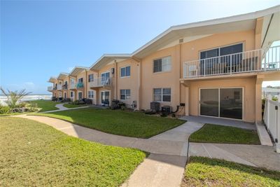 42 - 531 N Atlantic Avenue, Condo with 2 bedrooms, 2 bathrooms and null parking in New Smyrna Beach FL | Image 2