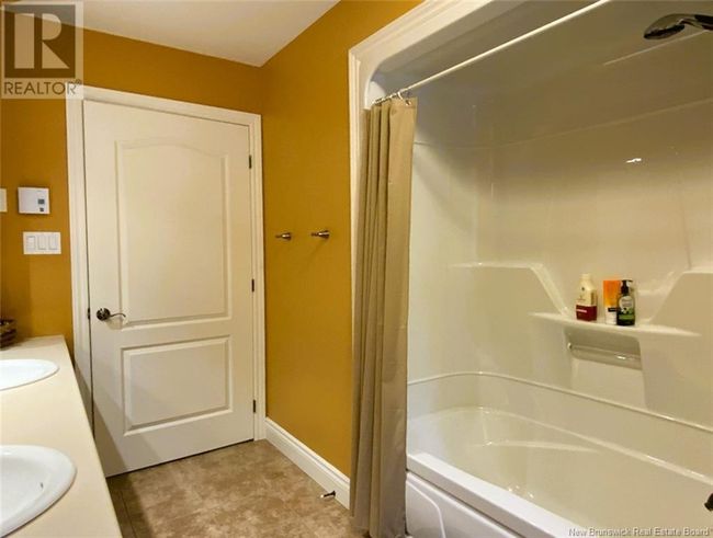 1454 2 E Sault Rd, House other with 3 bedrooms, 4 bathrooms and null parking in Saint Joseph NB | Image 26